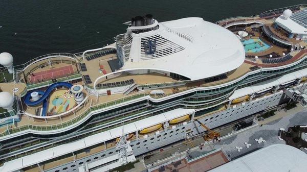 Où pratiquer le snorkeling au milieu des raies manta à Hawaii ?